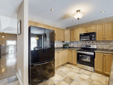 Photo 8 at 204 Proclamation Drive, Shore, Barrie