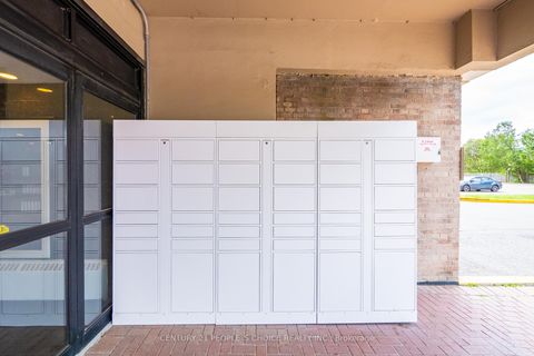 Photo 4 at 902 - 3390 Weston Road, Humbermede, Toronto