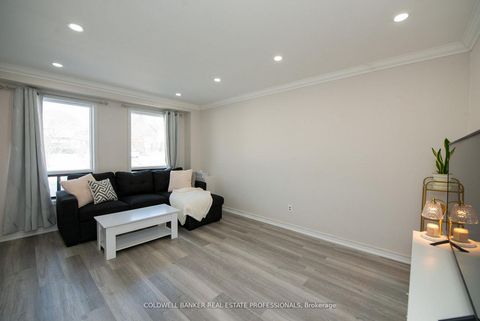 Photo 3 at 781 Sunnypoint Drive, Leslie Valley, Newmarket