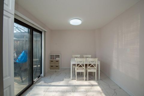 Photo 6 at 781 Sunnypoint Drive, Leslie Valley, Newmarket