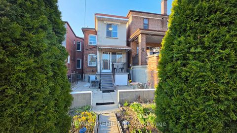 Photo 3 at 75 Auburn Avenue, Davenport, Toronto
