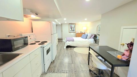 Photo 6 at 75 Auburn Avenue, Davenport, Toronto