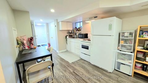 Photo 9 at 75 Auburn Avenue, Davenport, Toronto