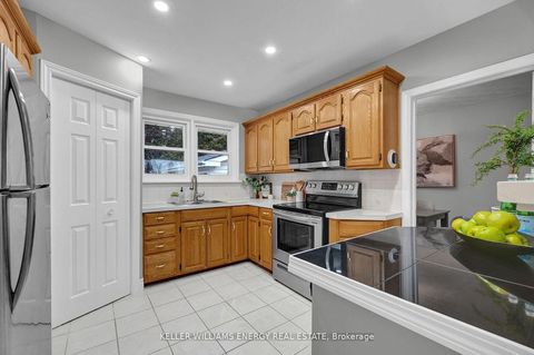 Photo 10 at 372 Garden Court, McLaughlin, Oshawa