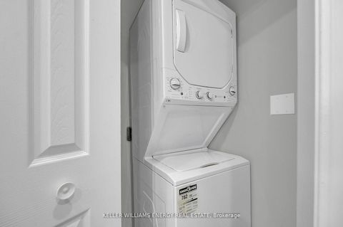 Photo 14 at 372 Garden Court, McLaughlin, Oshawa