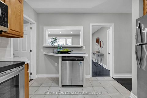 Photo 15 at 372 Garden Court, McLaughlin, Oshawa