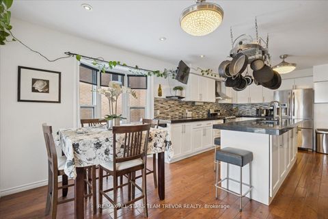 Photo 5 at 22 Chartwell Crescent, Keswick North, Georgina