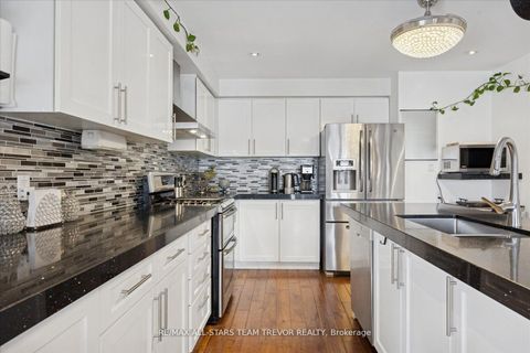 Photo 7 at 22 Chartwell Crescent, Keswick North, Georgina