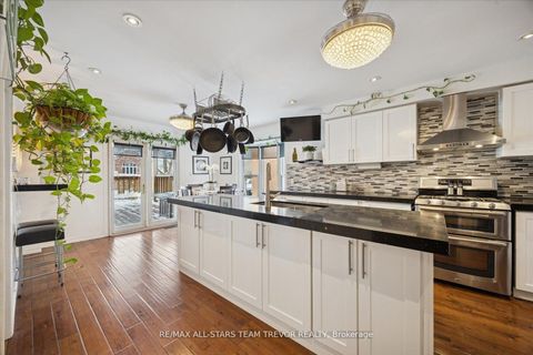 Photo 8 at 22 Chartwell Crescent, Keswick North, Georgina