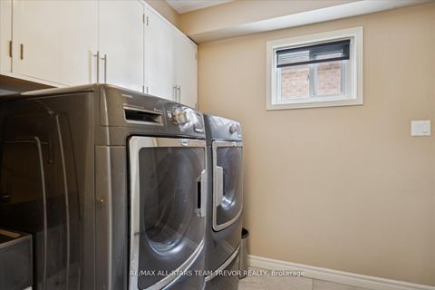 Photo 16 at 22 Chartwell Crescent, Keswick North, Georgina