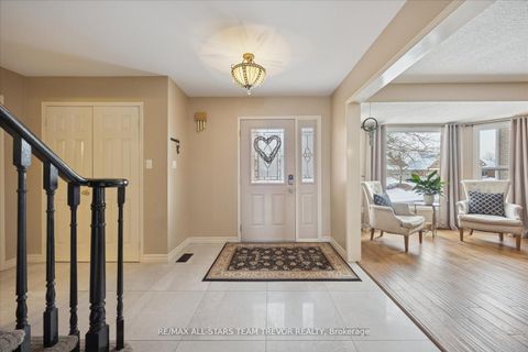 Photo 17 at 22 Chartwell Crescent, Keswick North, Georgina