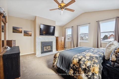 Photo 21 at 22 Chartwell Crescent, Keswick North, Georgina