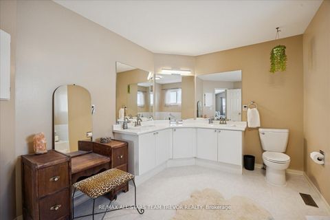 Photo 24 at 22 Chartwell Crescent, Keswick North, Georgina