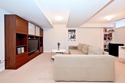 Photo 33 at 70 Lealinds Road, Patterson, Vaughan