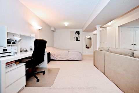 Photo 34 at 70 Lealinds Road, Patterson, Vaughan