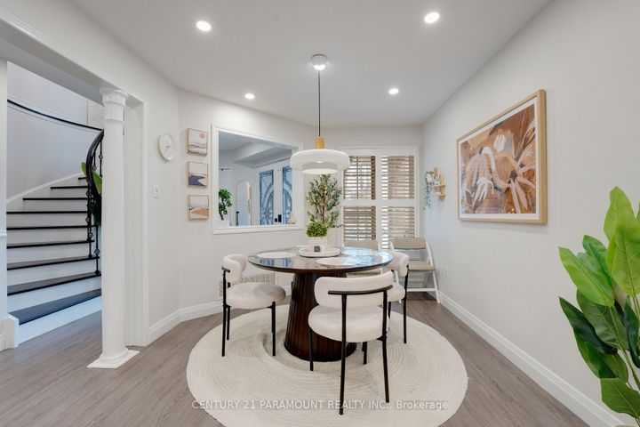 Photo 13 at 77 Tumbleweed Trail, Fletcher's Creek South, Brampton