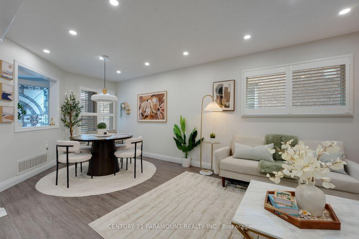 Photo 14 at 77 Tumbleweed Trail, Fletcher's Creek South, Brampton