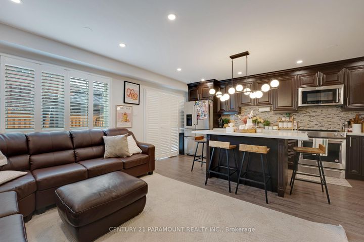 Photo 15 at 77 Tumbleweed Trail, Fletcher's Creek South, Brampton