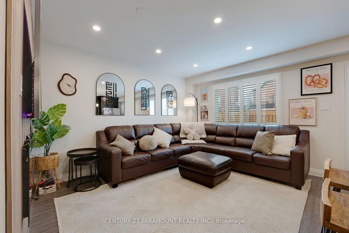 Photo 16 at 77 Tumbleweed Trail, Fletcher's Creek South, Brampton