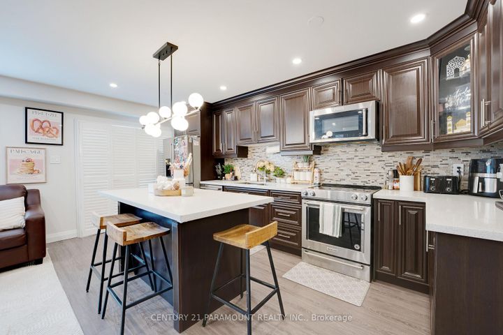 Photo 19 at 77 Tumbleweed Trail, Fletcher's Creek South, Brampton