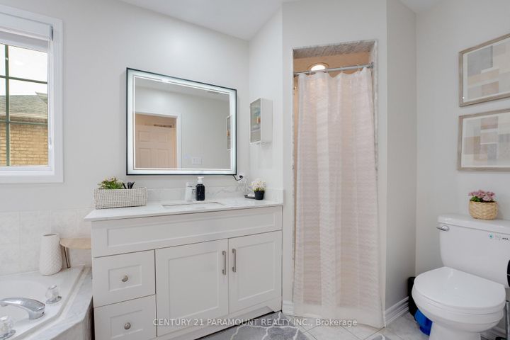 Photo 25 at 77 Tumbleweed Trail, Fletcher's Creek South, Brampton