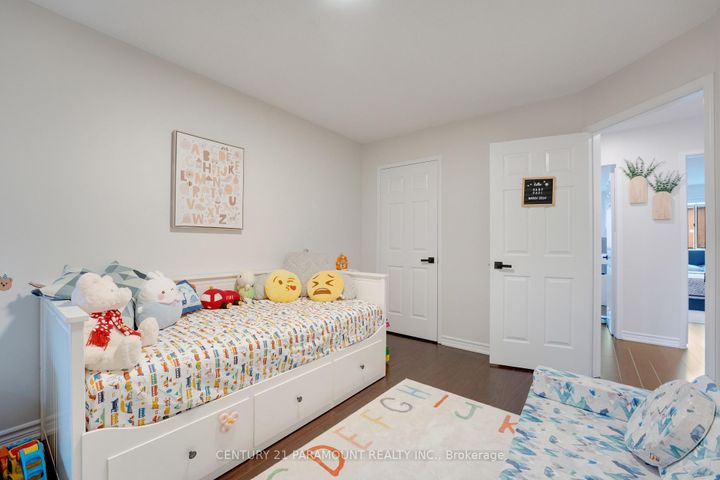 Photo 32 at 77 Tumbleweed Trail, Fletcher's Creek South, Brampton