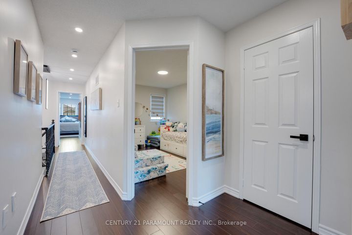 Photo 34 at 77 Tumbleweed Trail, Fletcher's Creek South, Brampton