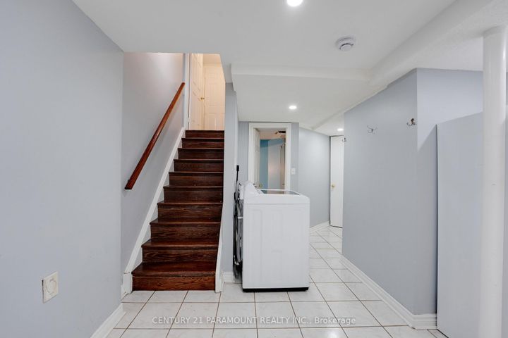 Photo 37 at 77 Tumbleweed Trail, Fletcher's Creek South, Brampton