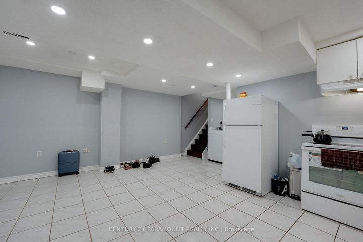 Photo 42 at 77 Tumbleweed Trail, Fletcher's Creek South, Brampton