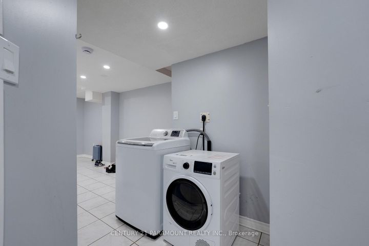 Photo 45 at 77 Tumbleweed Trail, Fletcher's Creek South, Brampton