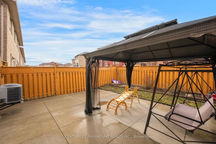 Photo 46 at 77 Tumbleweed Trail, Fletcher's Creek South, Brampton