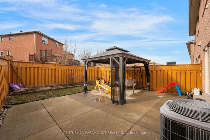 Photo 49 at 77 Tumbleweed Trail, Fletcher's Creek South, Brampton