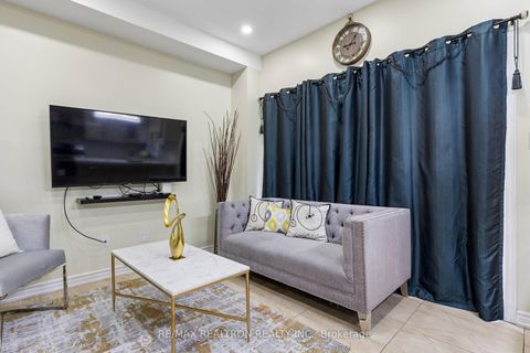 Photo 11 at 198 Swan Park Road, Greensborough, Markham