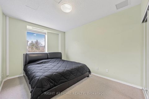 Photo 9 at 53 - 74 Ross Street, Queen's Park, Barrie