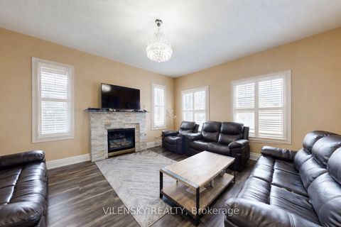 Photo 6 at 2 Eminence Road, Patterson, Vaughan