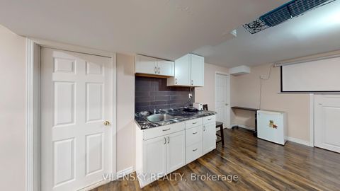 Photo 22 at 2 Eminence Road, Patterson, Vaughan