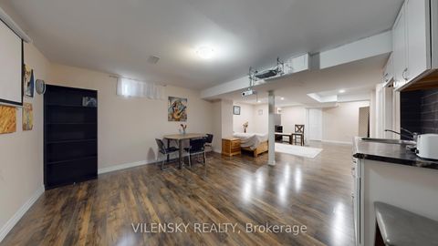 Photo 24 at 2 Eminence Road, Patterson, Vaughan