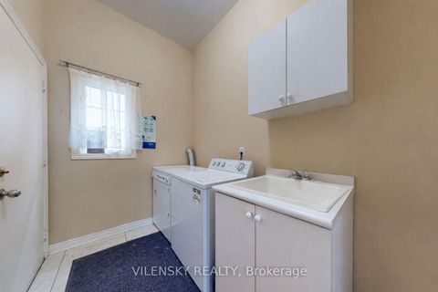 Photo 27 at 2 Eminence Road, Patterson, Vaughan