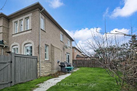 Photo 32 at 2 Eminence Road, Patterson, Vaughan