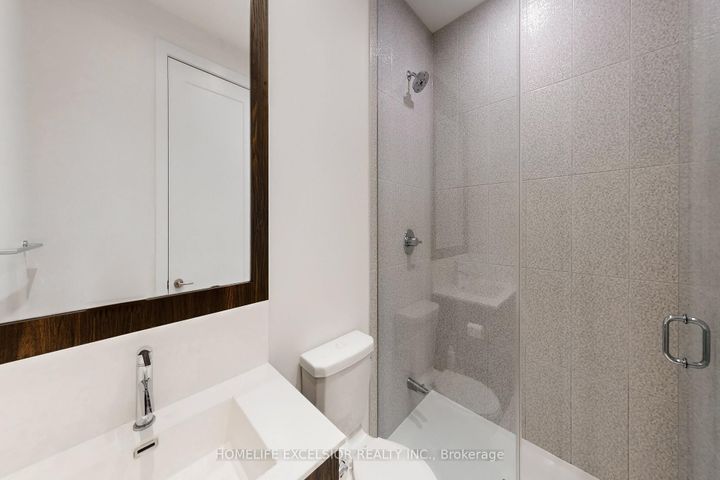 Photo 11 at 550 - 25 Adra Grado Way, Bayview Village, Toronto