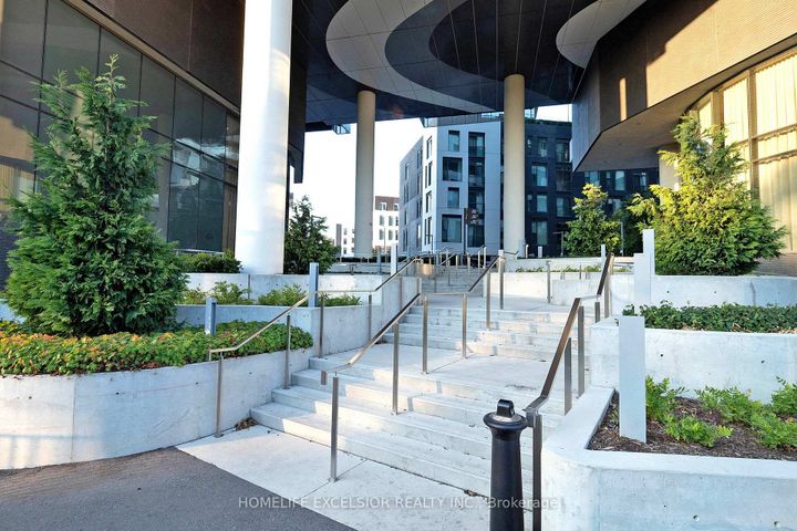 Photo 17 at 550 - 25 Adra Grado Way, Bayview Village, Toronto