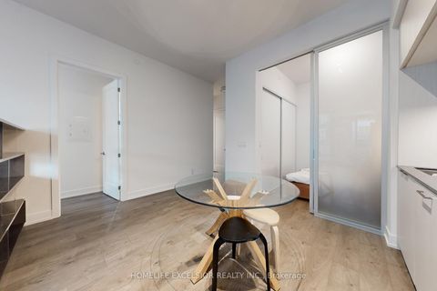 Photo 9 at 550 - 25 Adra Grado Way, Bayview Village, Toronto