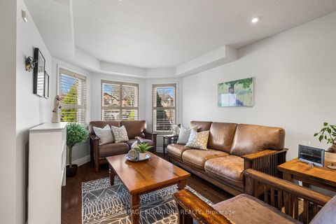 Photo 4 at 59 Edenbridge Drive, Beverley Glen, Vaughan