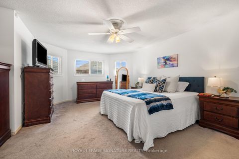 Photo 14 at 59 Edenbridge Drive, Beverley Glen, Vaughan