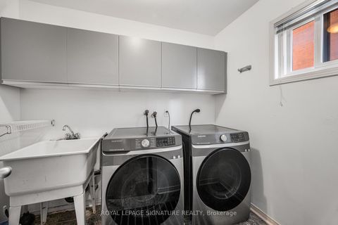 Photo 23 at 59 Edenbridge Drive, Beverley Glen, Vaughan