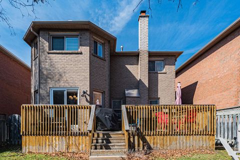 Photo 31 at 59 Edenbridge Drive, Beverley Glen, Vaughan