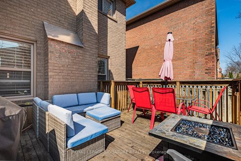 Photo 33 at 59 Edenbridge Drive, Beverley Glen, Vaughan