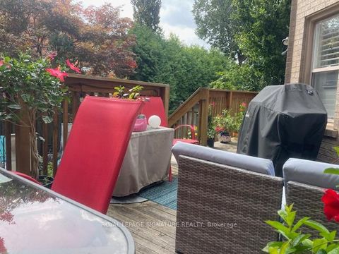 Photo 35 at 59 Edenbridge Drive, Beverley Glen, Vaughan