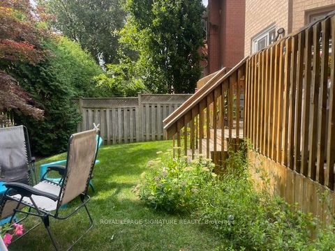 Photo 39 at 59 Edenbridge Drive, Beverley Glen, Vaughan