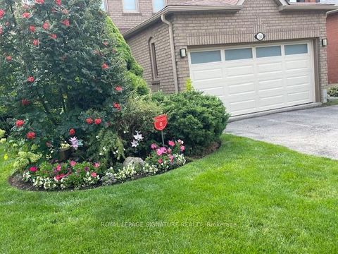 Photo 41 at 59 Edenbridge Drive, Beverley Glen, Vaughan